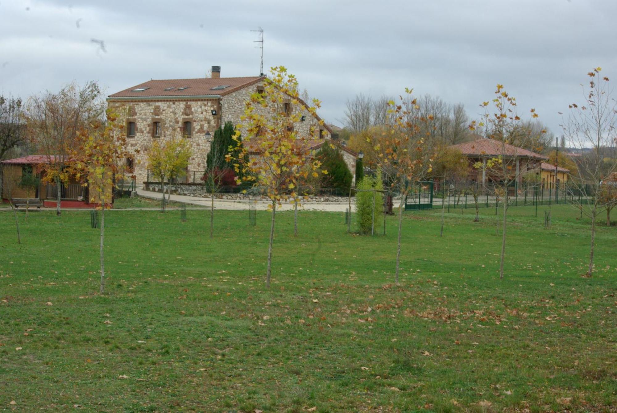Bungalows Granja Escuela Arlanzón المظهر الخارجي الصورة